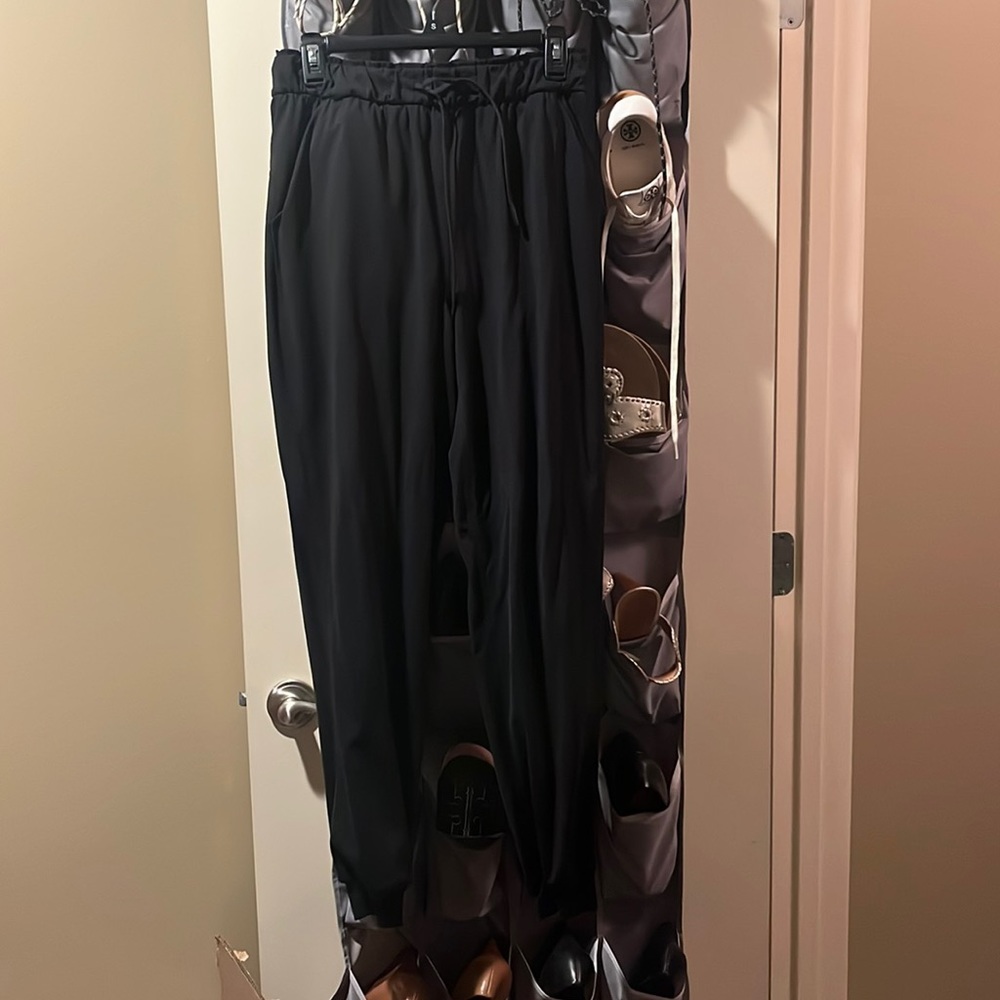 Stretch High-Rise Jogger
Full Length Size 6 Black in color